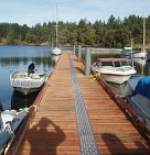 inn-dock-boats-beach-rocks